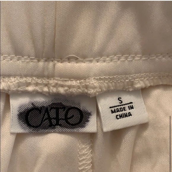 CATO Lace Lined Shorts Size S EUC - Picture 4 of 5